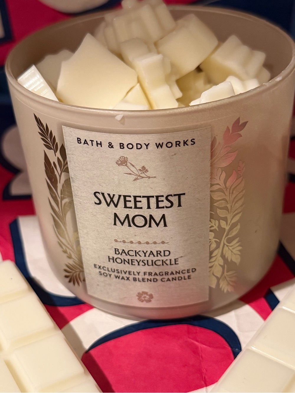 Bath and body works Candle
Backyard Honeysuckle wax Melts